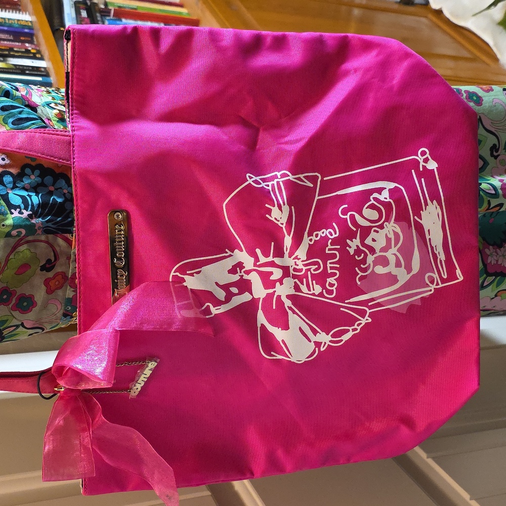 Juicy Couture Fuchsia Graphic Tote